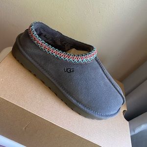 UGG TASMAN SLIPPER BRAND NEW